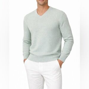 Men's Tuttle Distinctive Sportswear Silk Blend V-Neck Sweater Size L Light Green
